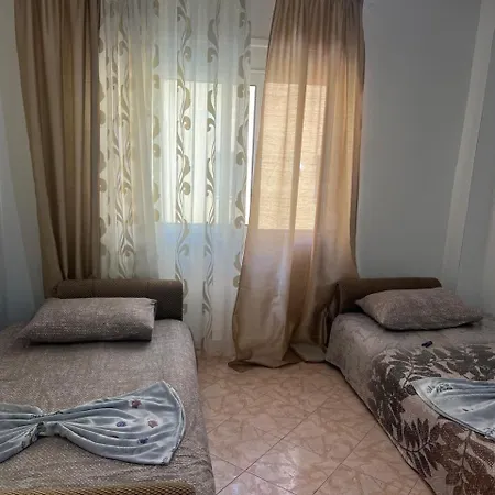 شقة Besa House فلورا